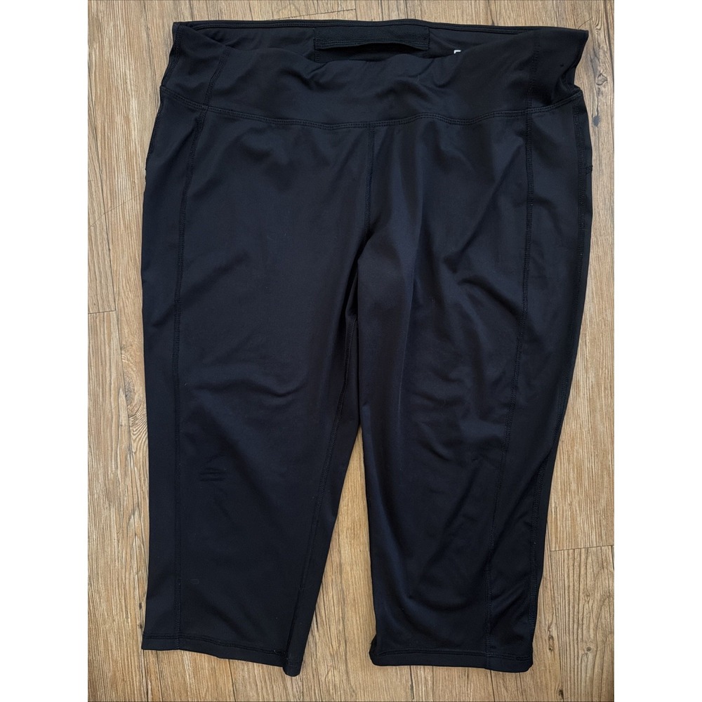 Danskin Now Fitted Leggings Cropped Women's Size XL 16-18 Black Athletic Wear